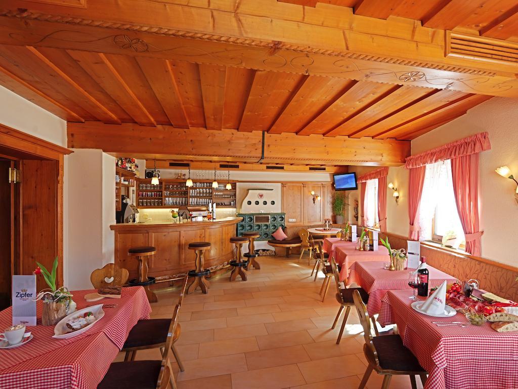 Hotel Traube Фліс Екстер'єр фото