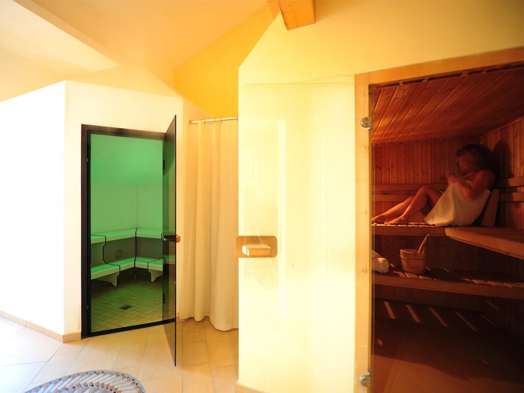 Hotel Traube Фліс Екстер'єр фото