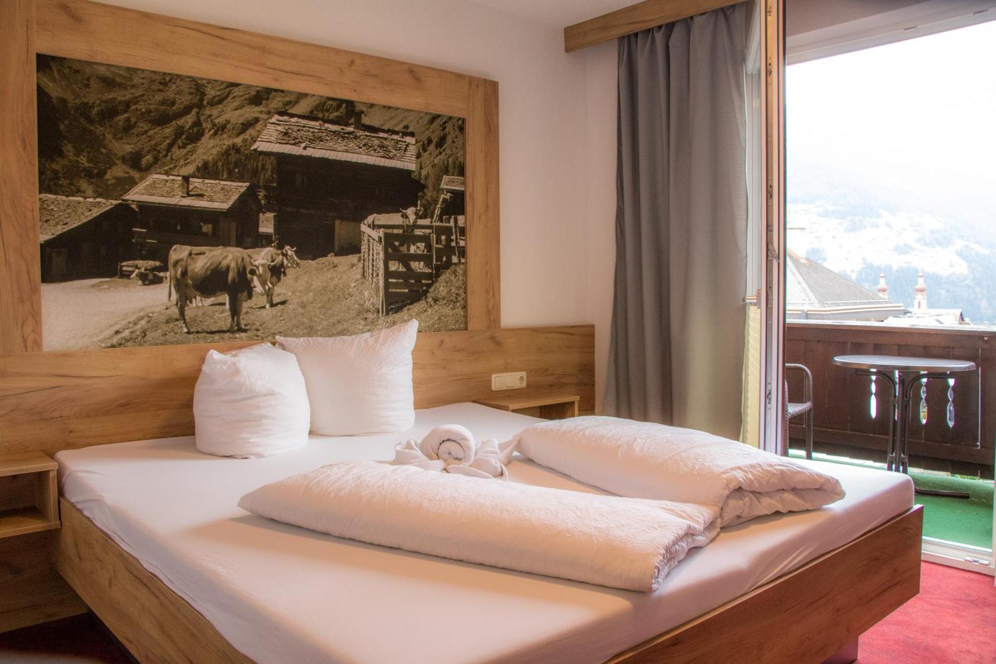 Hotel Traube Фліс Екстер'єр фото