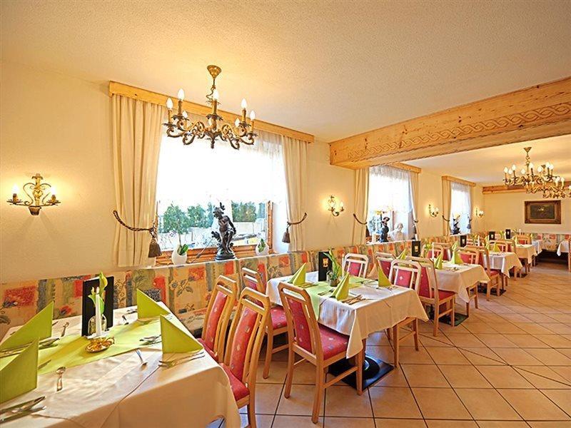 Hotel Traube Фліс Екстер'єр фото